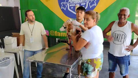 A equipe do Centro de Controle de Zoonoses e Vetores (CCZV) realizou a coleta - Imagem: Prefeitura de Santos