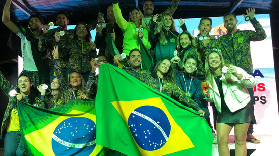 Na principal categoria entre equipes, a Nations Pro, o Brasil garantiu o primeiro e terceiro lugares - Imagem: Divulgação