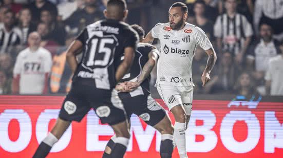 Santos não vence há quatro jogos atuando na Vila Belmiro - Imagem: Flickr/Santos