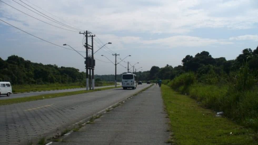 Avenida Angelina Pretti, em São Vicente, sentido Área Insular da Cidade - Imagem: Reprodução/Redes Sociais