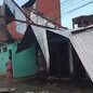 Intensas chuvas e ventos fortes causam estragos em bairros de Praia Grande, com feridos e danos materiais significativos - Foto: Reprodução