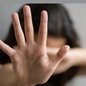 Requisitos incluem medida protetiva e renda familiar inferior a dois salários mínimos para acesso ao benefício - Foto: Reprodução