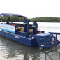 Operado pela Sesurb, o ecoboat filtra a água e captura detritos, evitando que o lixo chegue aos manguezais - Foto: Prefeitura de Praia Grande