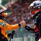 Oscar Piastri (McLaren) e Max Verstappen (Red Bull) - Foto: Mark Thompson/Getty Images