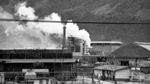A poluição atmosférica vinda das indústrias, à época, influíam altos níves de óxidos de nitrogênio e enxofre - Imagem: Divulgação/ G1