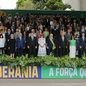 Lula e Janja acompanham o desfile de 7 de Setembro na Esplanada dos Ministérios, em Brasília, ao lado de Edson Fachin, Davi Alcolumbre e Hugo Motta. - Imagem: BRENO ESAK I /METRÓPOLES