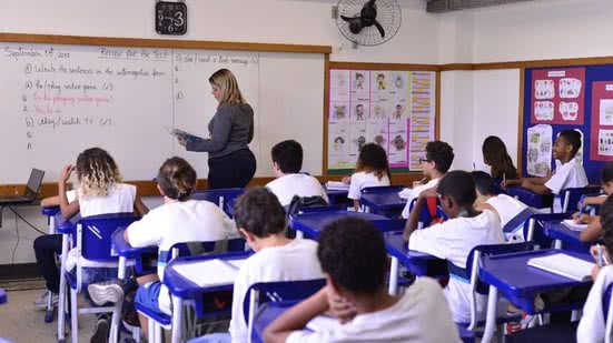 Escola municipal Santos - Imagem: Reprodução | g1