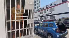 Individuo foi conduzido ao 7º Distrito Policial de Santos, onde permanece sob custódia à disposição do sistema judiciário - Imagem: Prefeitura de Santos/Divulgação