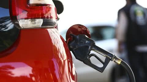 Preço da gasolina cai pela 11ª semana seguida; saiba mais - Imagem: reprodução Twitter