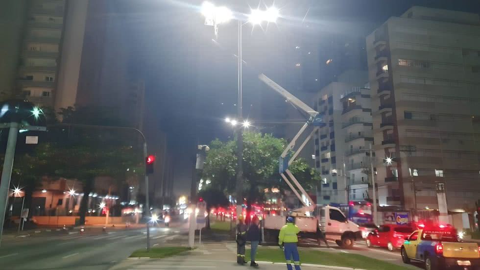 O meio ambiente também é beneficiado com as lâmpadas de LED - Imagem: Prefeitura de Santos