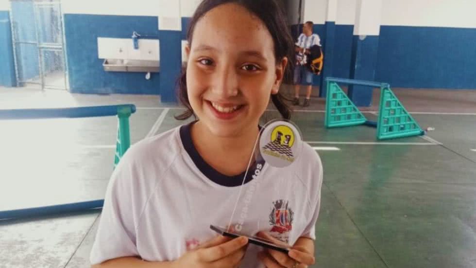 Beatriz Siqueira Steiner, aluna destaque em campeonato de xadrez - Imagem: Reprodução/ Prefeitura de São Vicente