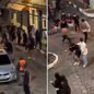 Vídeo registrou uma briga generalizada na região central de Iguape, às vésperas da Festa do Senhor Bom Jesus; após o episódio, o esquema de segurança do evento foi reforçado - Imagem: Redes sociais
