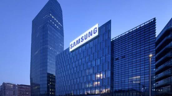 Vagas home office com salários em dólar estão abertas na gigante da tecnologia Samsung - Imagem: Reprodução/ Redes Sociais