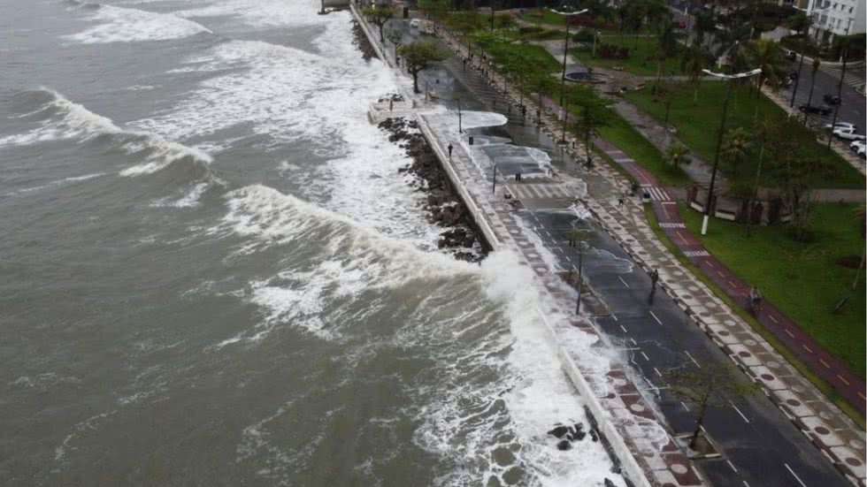 ALERTA: Santos tem previsão de alta na maré e ventos de até 80km/h - Imagem: Reprodução/Prefeitura de Santos