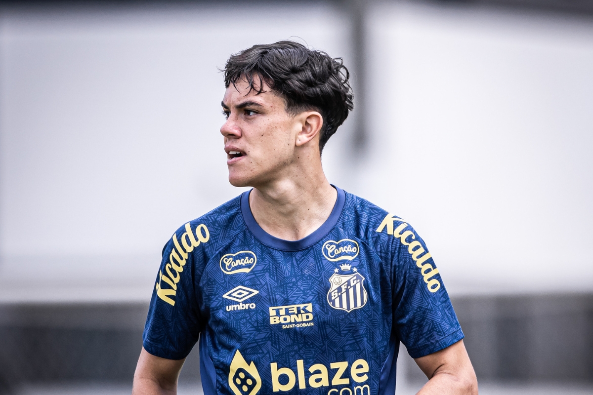 Com 1.266 minutos, JP Chermont é o jogador formado nas categorias de base do Peixe com a maior minutagem disputada no ano - Raul Baretta/ Santos FC