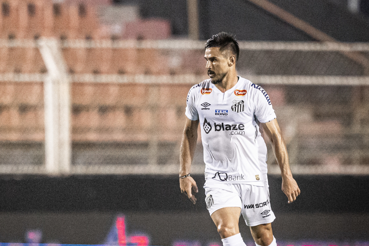 Willian Bigode foi anunciado no início da temporada pelo Santos - Imagem: Raul Baretta/ Santos FC